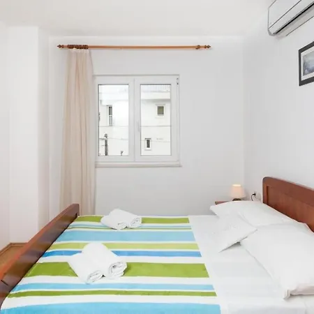 Apartmán Ana - One-bedroom With Balcony And Sea View - 1 *